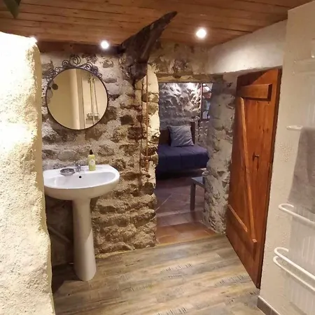 Les Du Couvent Tatil Evi Nozieres (Ardeche)